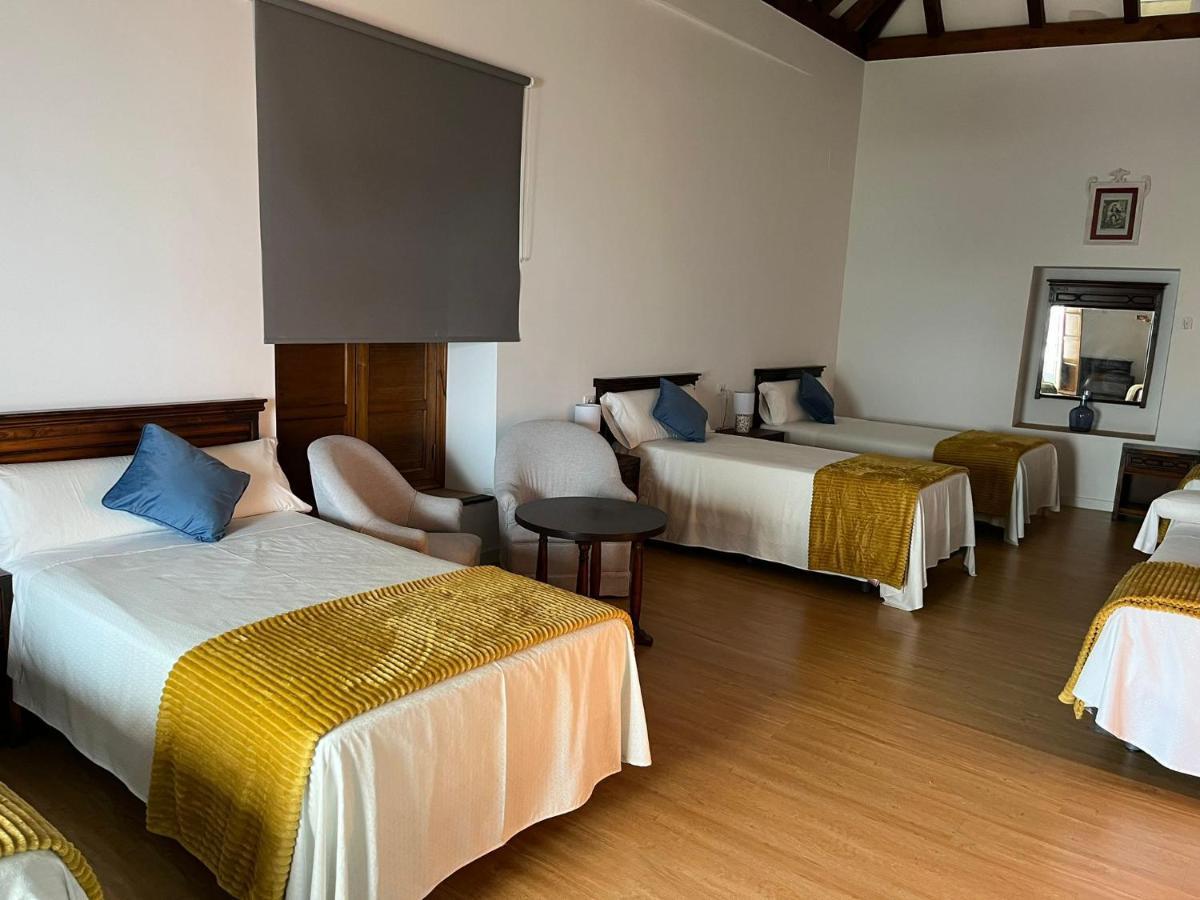Clarisas Suites Кармона Екстер'єр фото