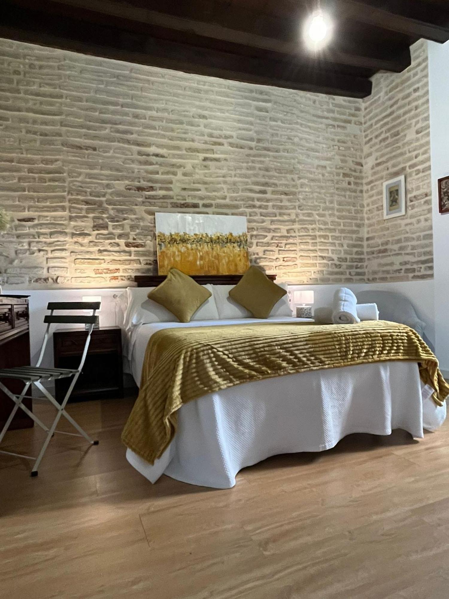 Clarisas Suites Кармона Екстер'єр фото