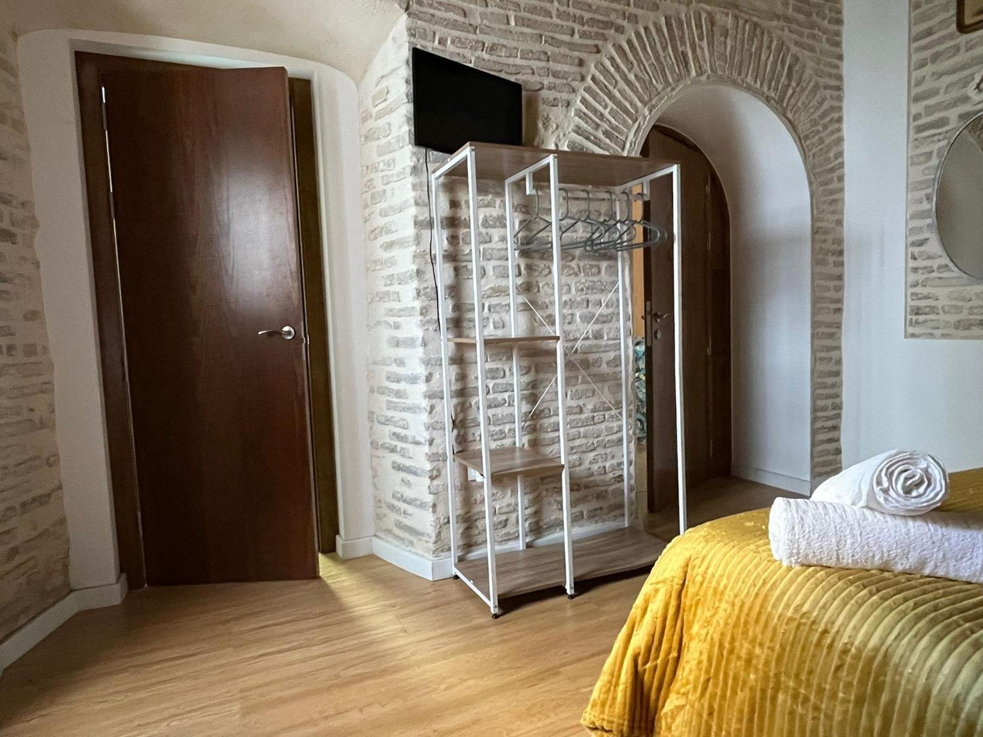 Clarisas Suites Кармона Екстер'єр фото