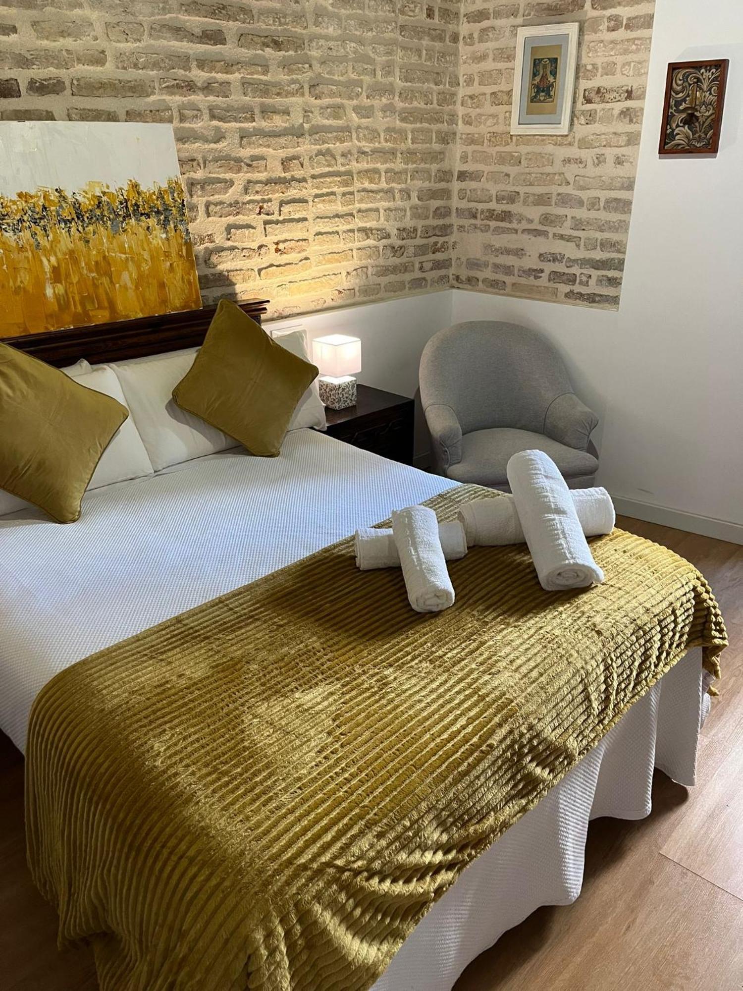 Clarisas Suites Кармона Екстер'єр фото